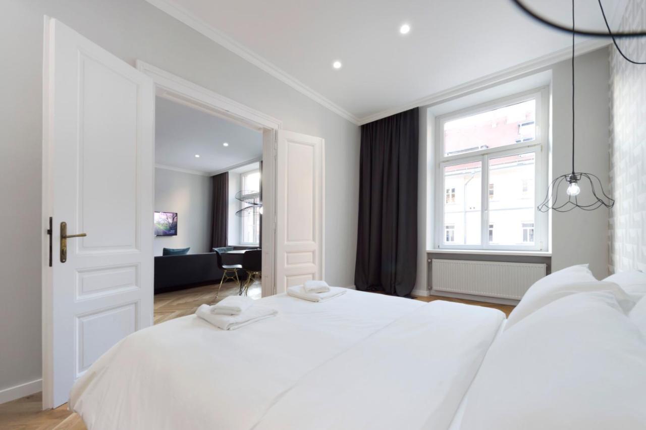 Fine Two Bedroom Trdinova Apartment Любляна Экстерьер фото