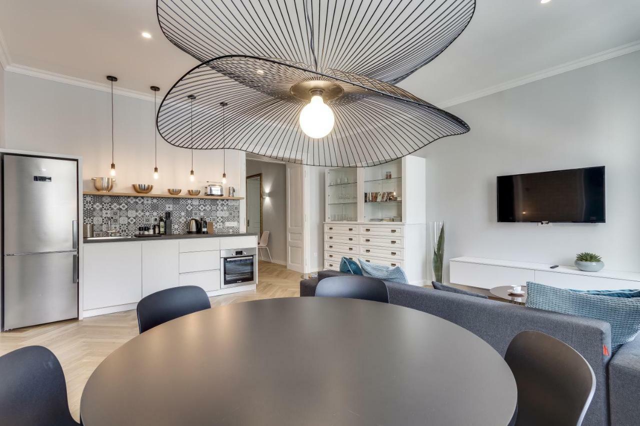 Fine Two Bedroom Trdinova Apartment Любляна Экстерьер фото